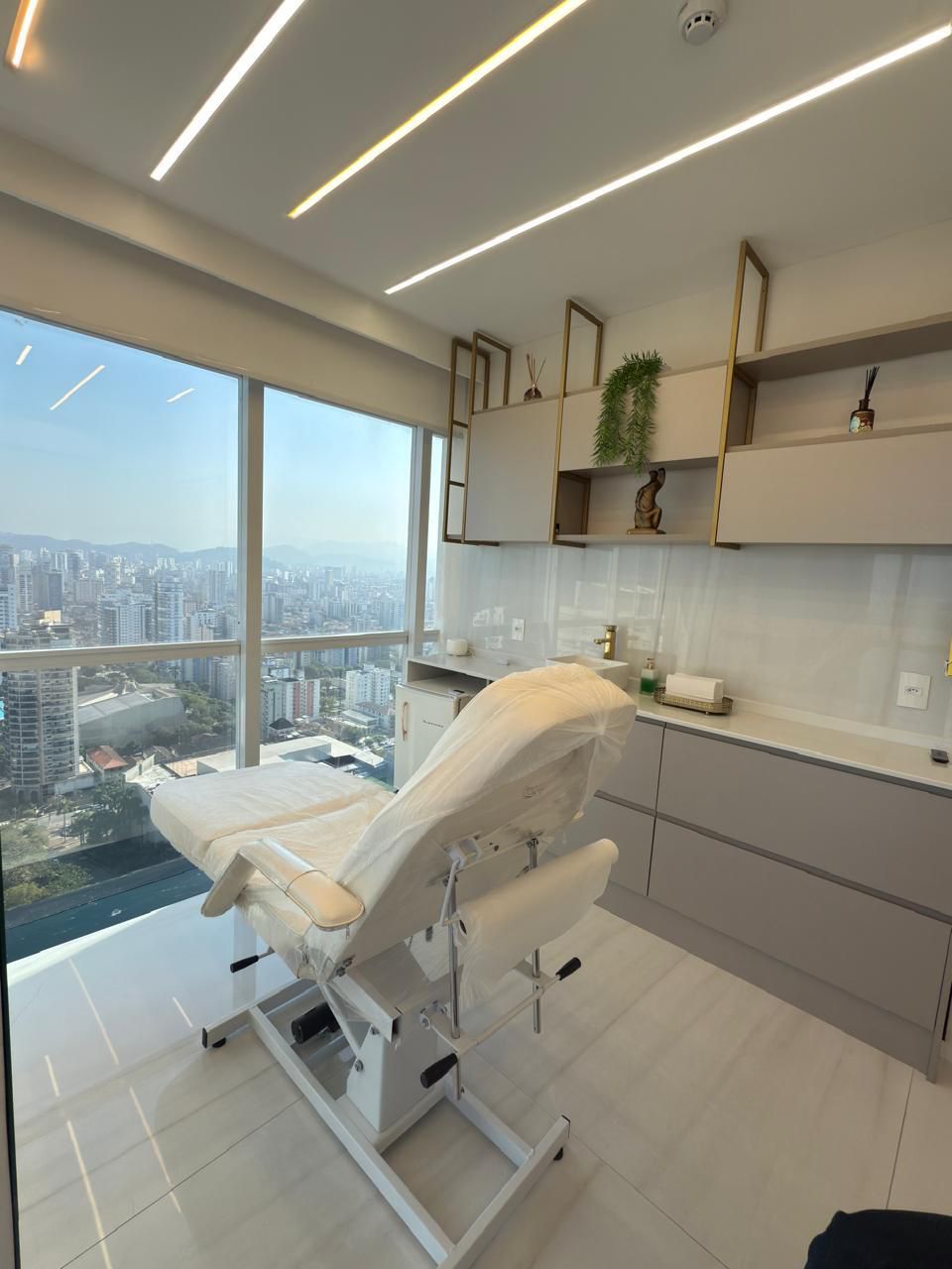 d8ccf0c9-1ba9-4959-87ae-811585a77189